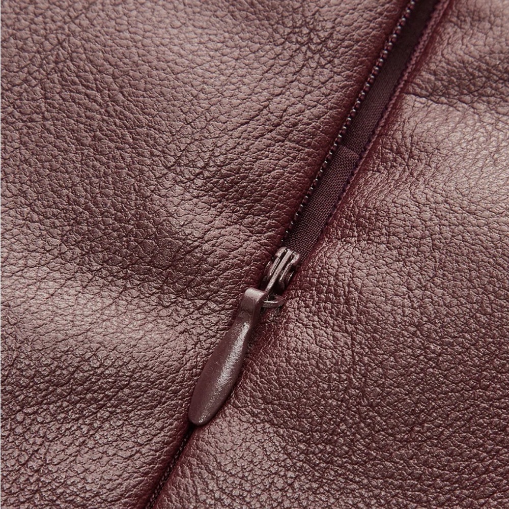PU High-Waisted Flared Mini Skir (burgondy) - Picture 3 of 6